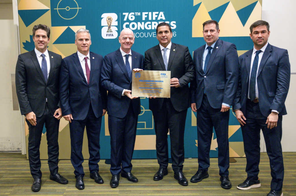 الاتحاد الدولي يكرّم الاتحادات الفائزة بجوائز “فيفا فوروورد” 2026 لتطوير كرة القدم